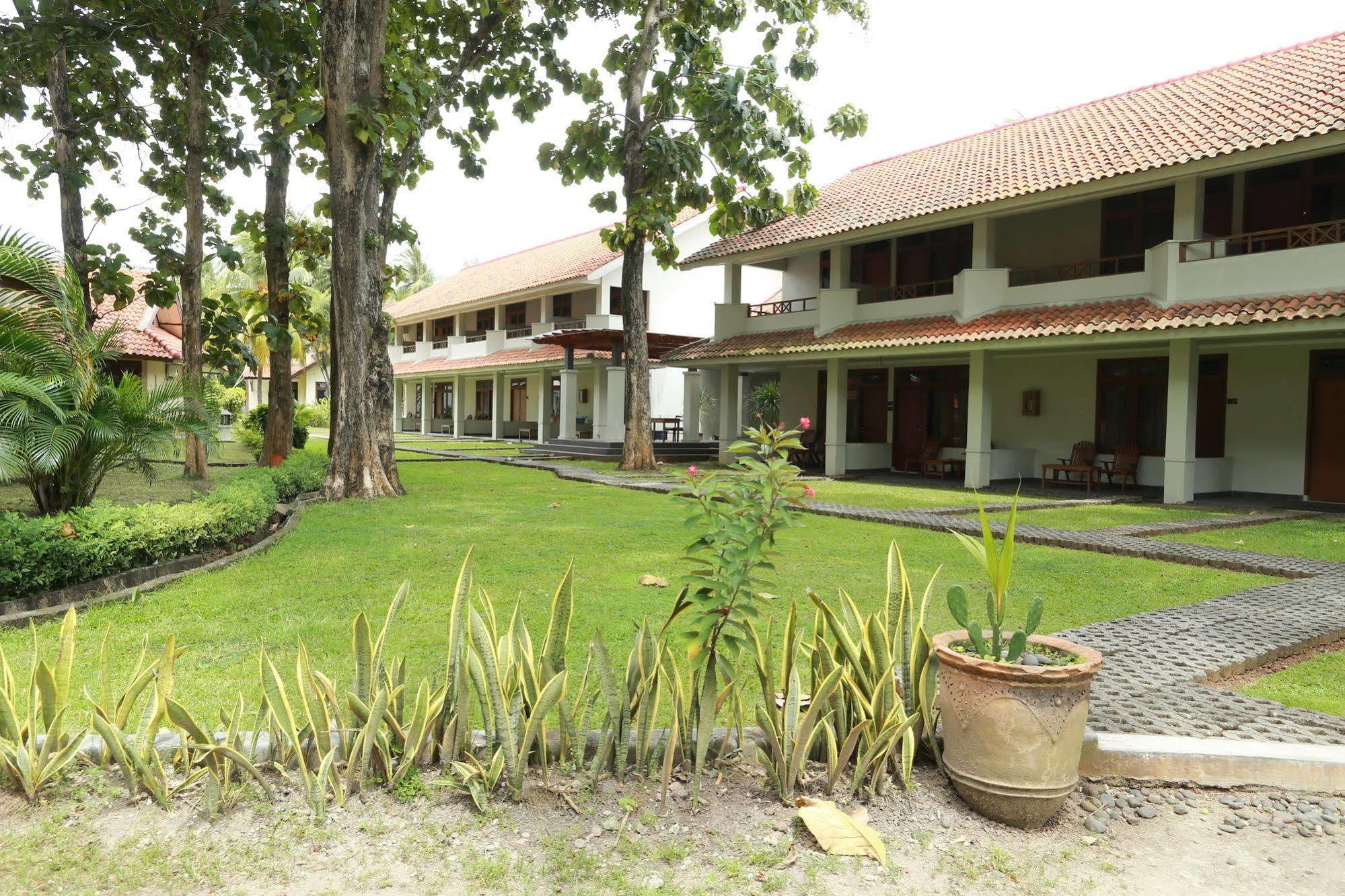 Sanghyang Indah Spa Resort Anyer Exteriör bild